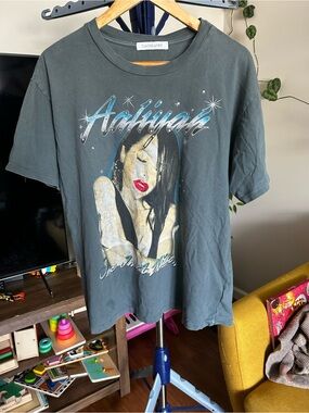Aaliyah Daydreamer Charcoal Graphic Tee with Red Accent